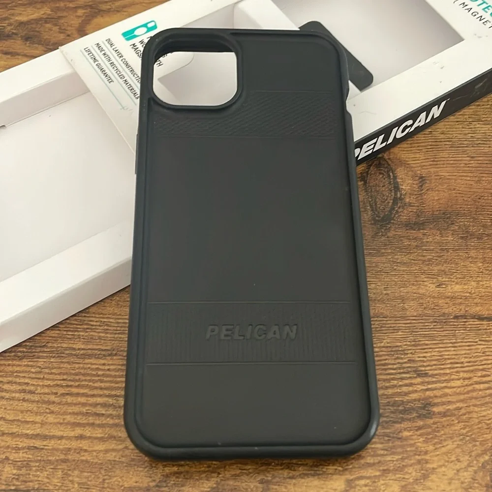 Used Pelican iPhone 15, pro 6.7 phone case